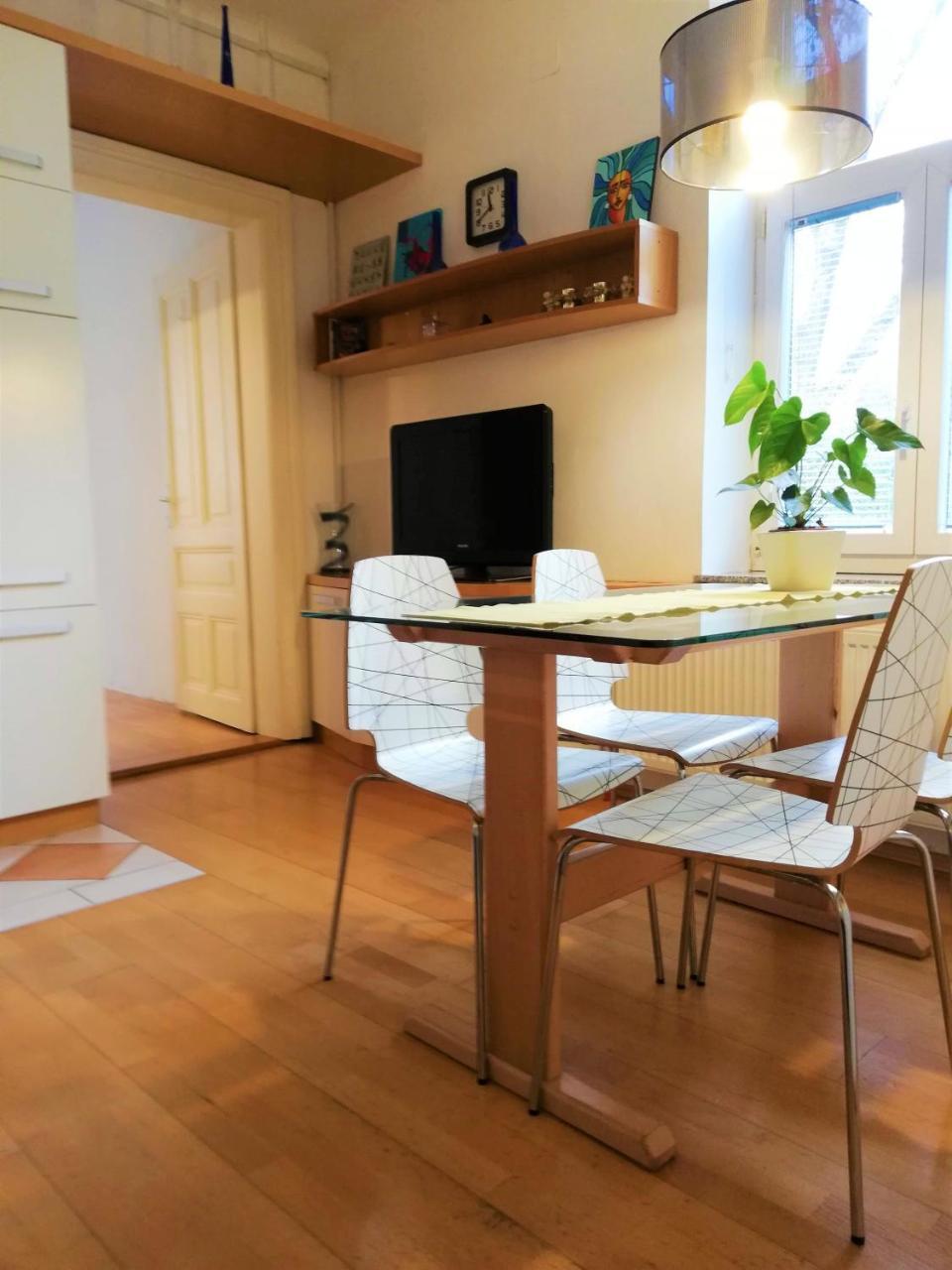 Dimora With Free Parking Apartment