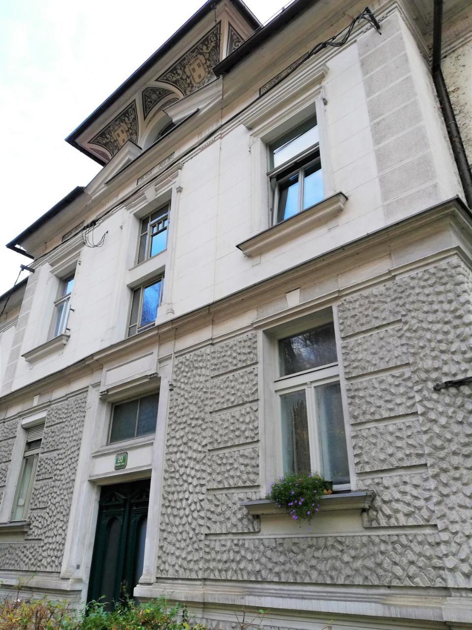 Dimora With Free Parking Apartment
